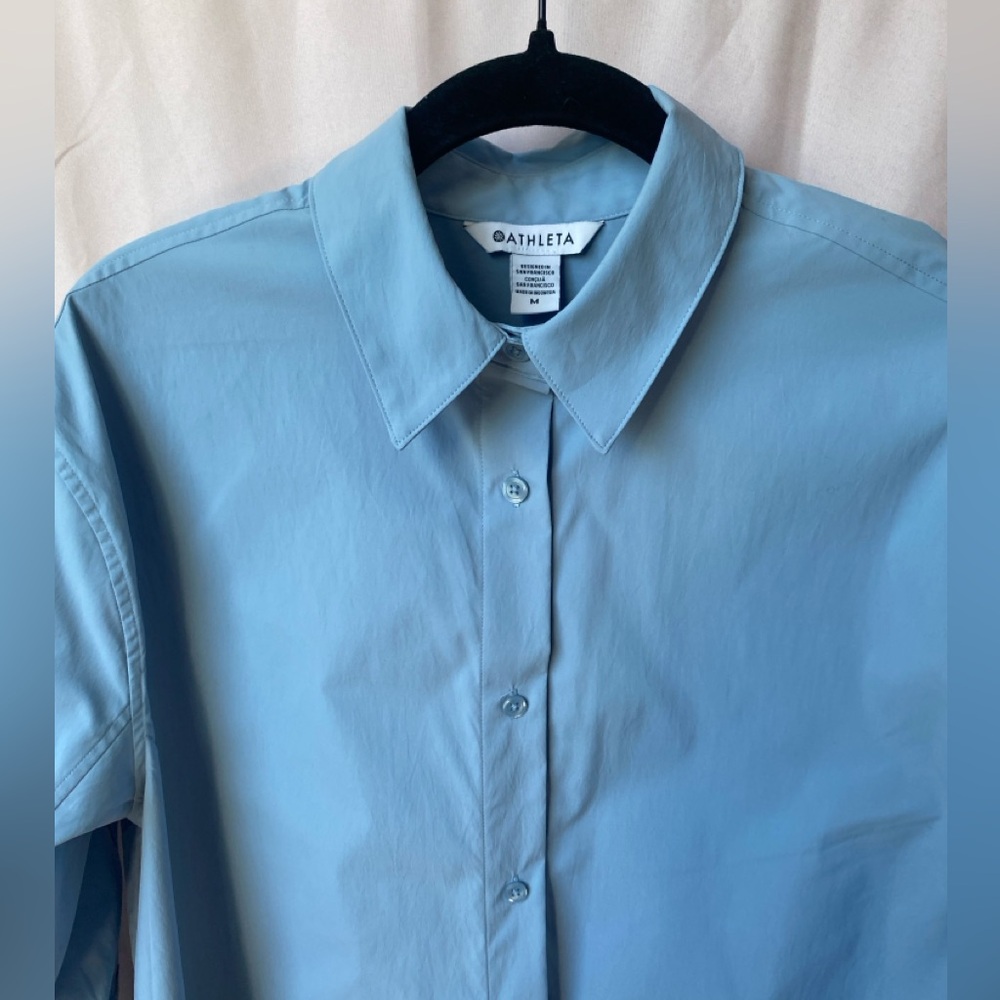 NWT Athleta Oversized Poplin Top Button Up Long Sleeve Heron Blue Women’s Medium - Picture 2 of 13